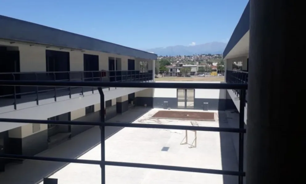 Terrible denuncia de acoso de una alumna a un docente salteño: "Necesito verla en otro lugar, usted me hace sentir cosas que ya no sentía"