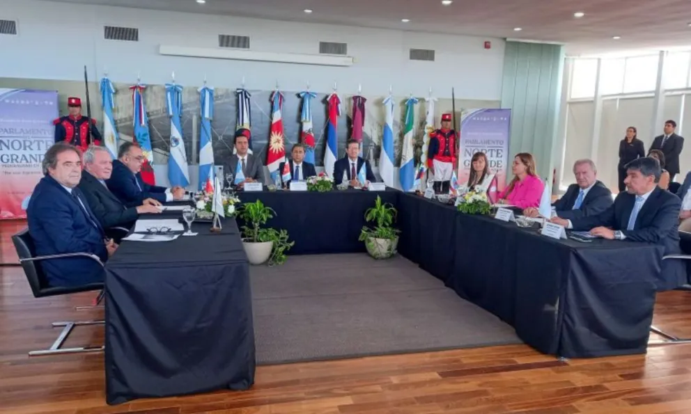 Salta se prepara para abordar la privatización del Belgrano Cargas en la sesión del Parlamento del Norte Grande