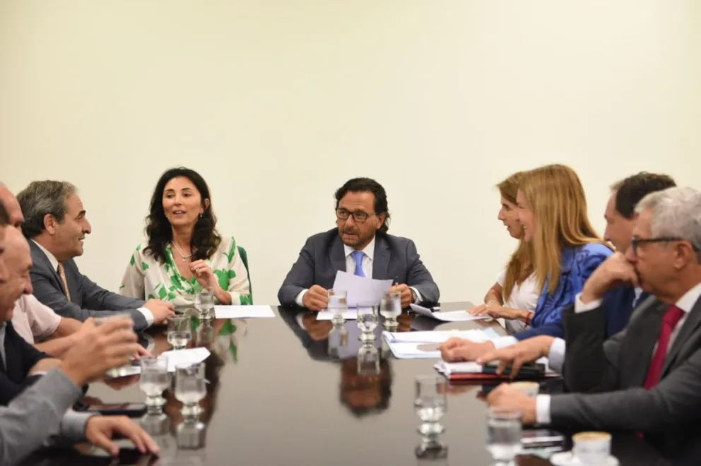 Gustavo Sáenz acordó líneas de acción para modernizar el servicio de Justicia en Salta