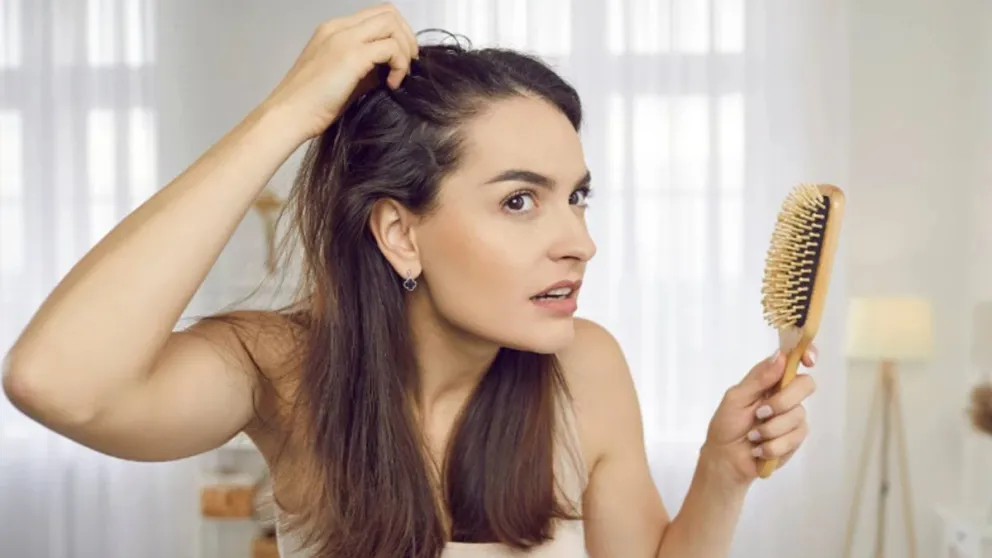 Revitalizá tu cabello y evitá la caída con esta receta de aceite natural que podés hacer en casa 