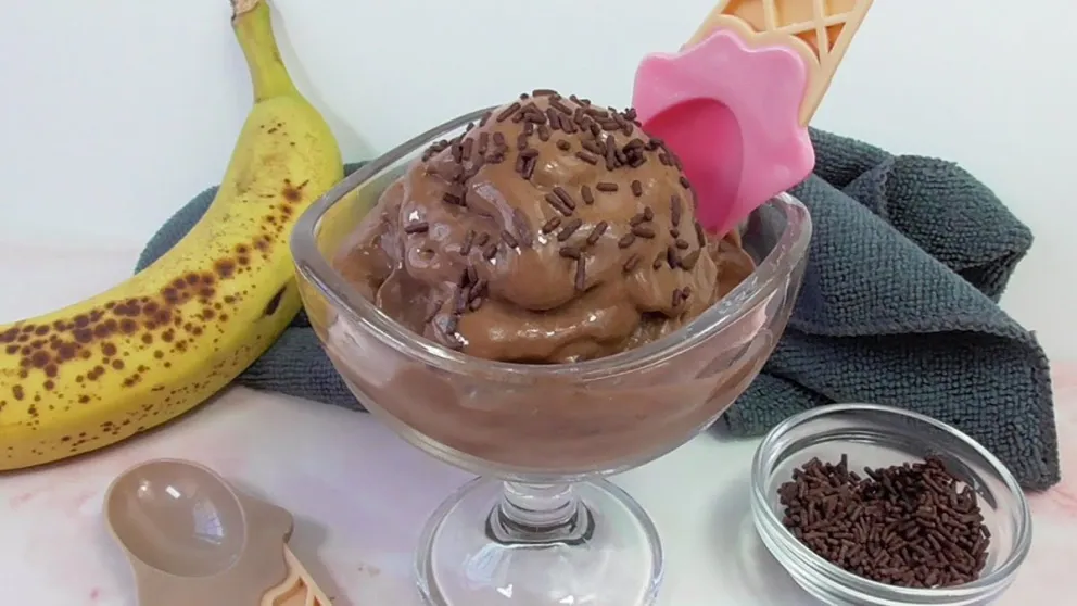 Esta es la saludable receta de helado de chocolate: sin azúcar y muy fácil de hacer con pocos ingredientes