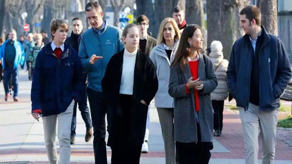 El viaje urgente a Londres de la familia Urdangarin junto al emérito Juan Carlos I: ¿qué pasó?