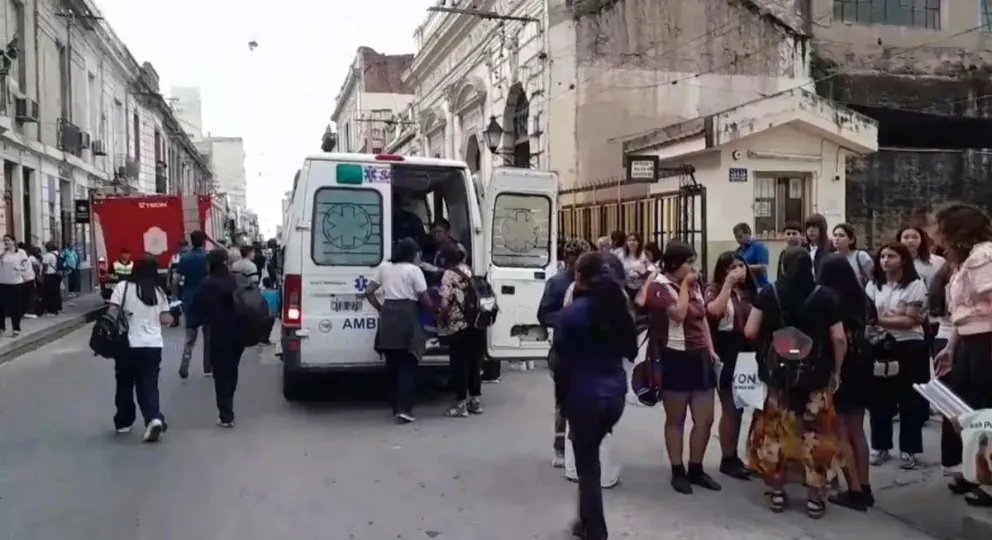 Intoxicados en la escuela Joaquín Castellanos por una fuga de gas: denuncian mal accionar de los docentes