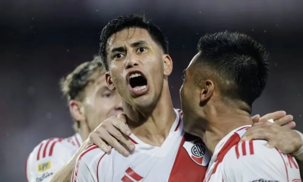 River se prende en la lucha por la Liga Profesional: goleó a Barracas y espera por Vélez