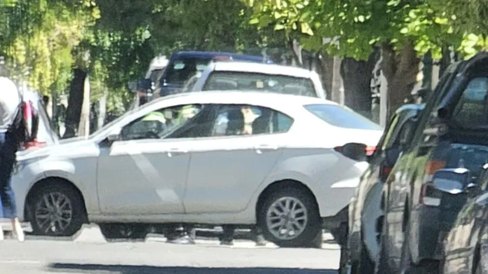 Fuerte accidente en la ciudad de Salta: dos vehículos chocaron entre sí