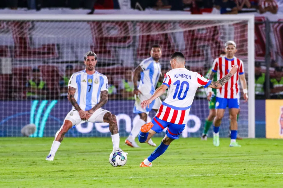 Batacazo histórico: la Selección Argentina perdió 2 a 1 en su visita a Paraguay