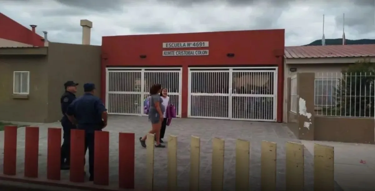 Fuga de gas en la escuela Almirante Crist&oacute;bal Col&oacute;n 