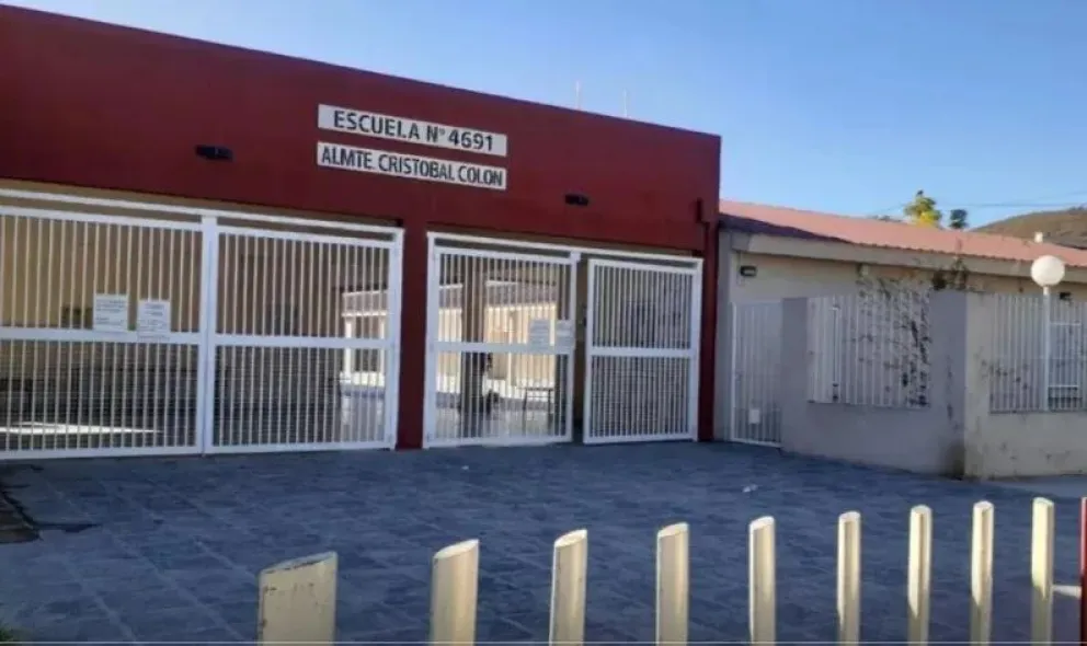 Fuga de gas en la Escuela Almirante Cristóbal Colón: son 20 los alumnos afectados