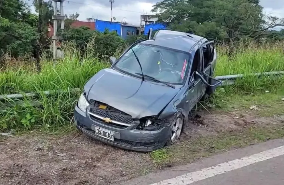 Impactante vuelco en Avenida Circunvalación: cinco personas resultaron heridas