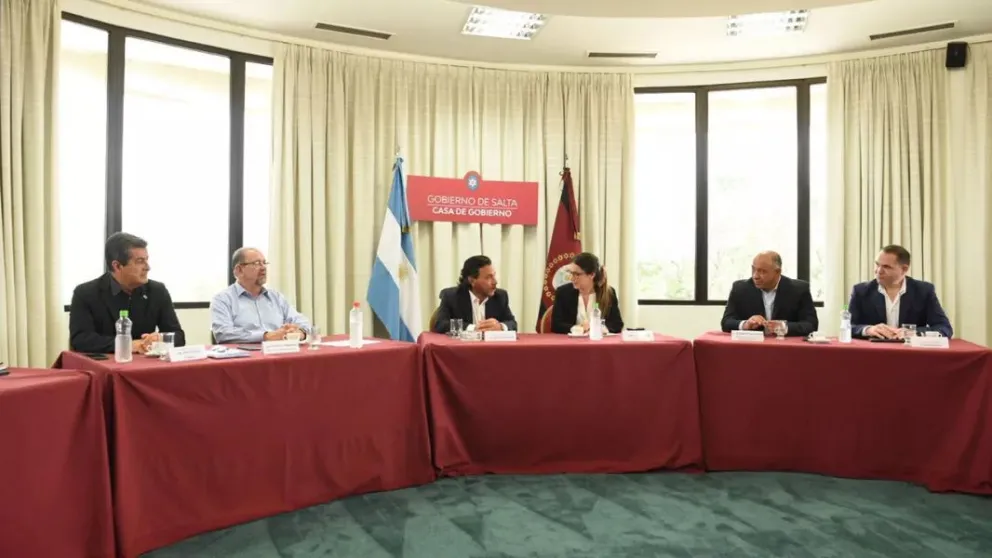 Gustavo Sáenz impulsa en financiamiento del Corredor Bioceánico y se reunió con FONPLATA