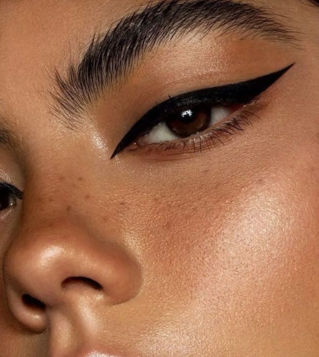 maquillaje - delineado Cat Eye