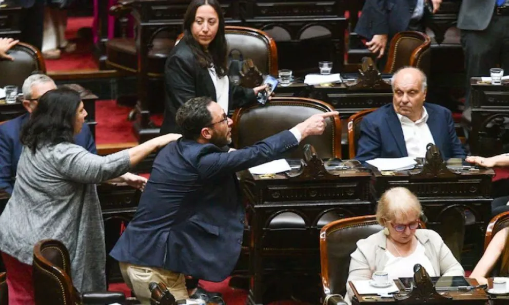 Ficha Limpia: la lista de diputados libertarios y opositores que hizo fracasar la sesión