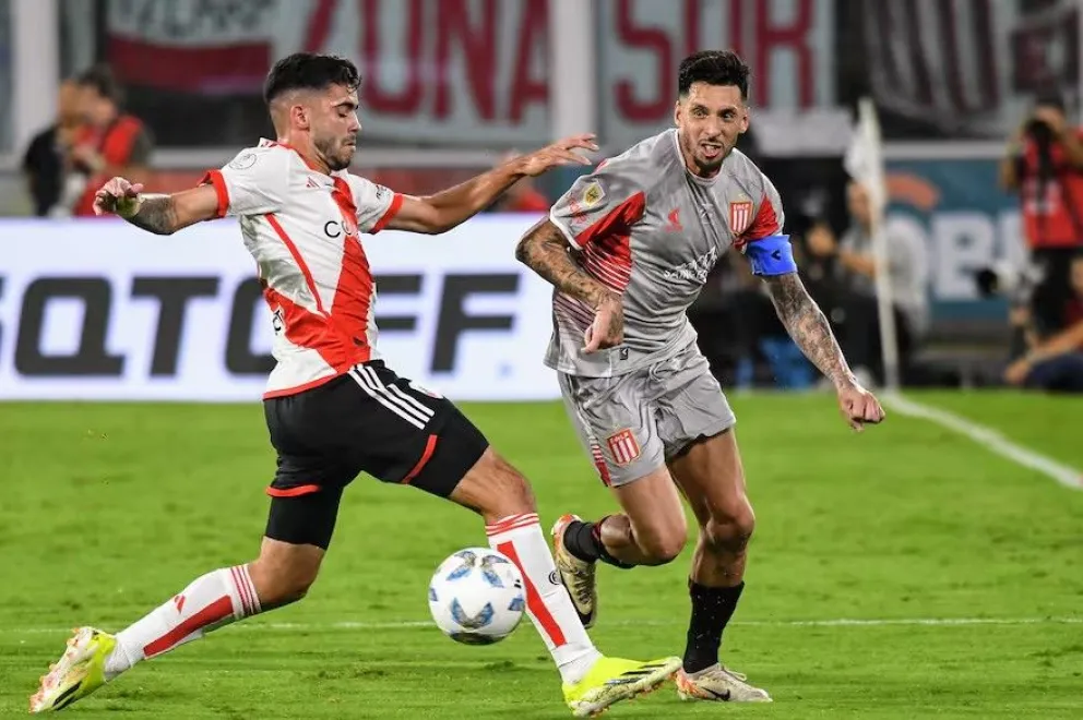 Estudiantes del r&iacute;o