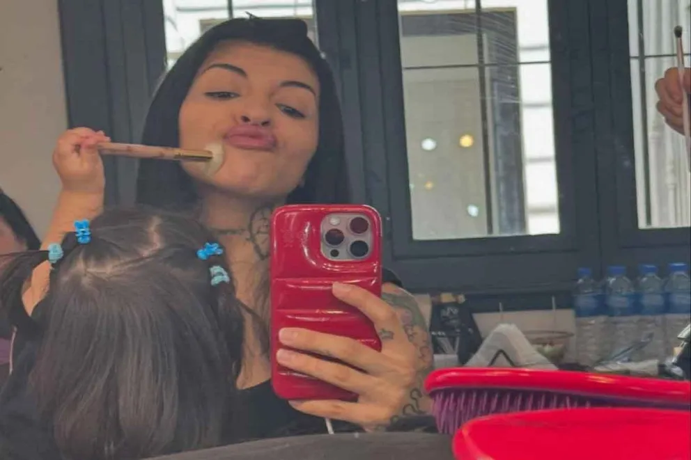 Cazzu presume nuevas imágenes de Inti, el video que se ha hecho viral