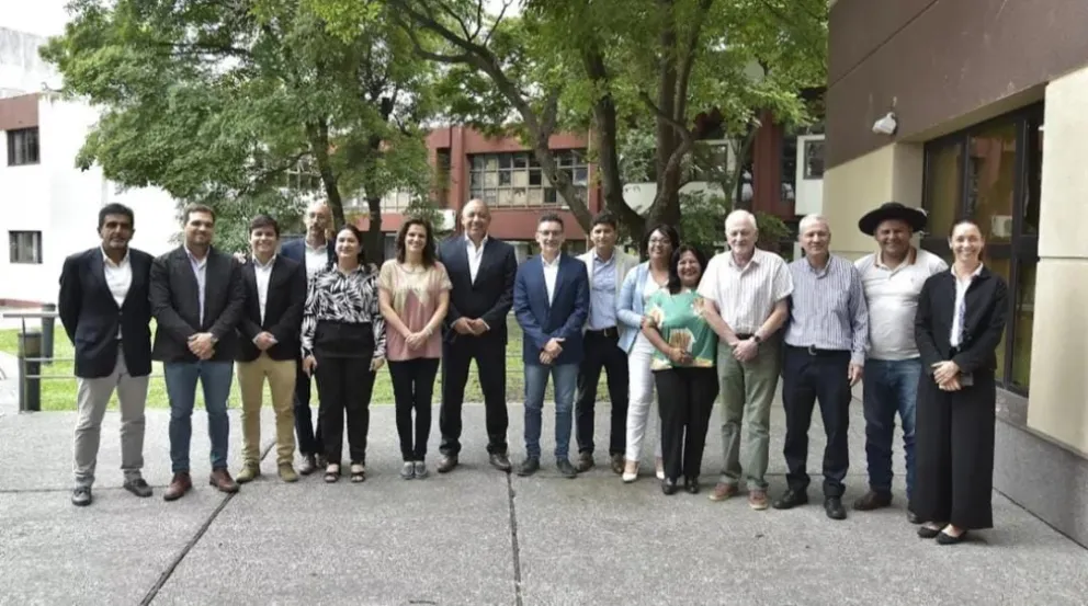 El Gobierno y la Municipalidad de Orán brindarán asistencia educativa a los estudiantes de medicina