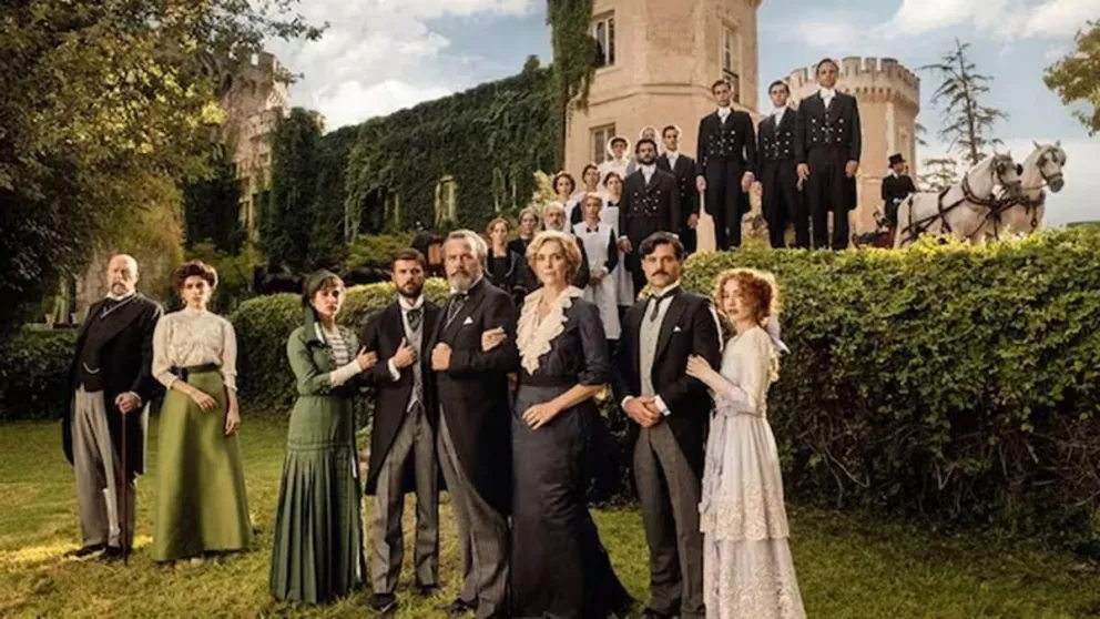 ¿Te perdiste La Promesa?: aquí te contamos dónde ver la serie en streaming tras su victoria en los Emmys