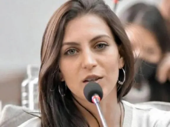 Paula Benavides 