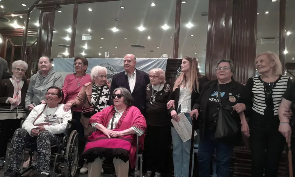 Honor y gloria: oranenses visitan las Islas Malvinas