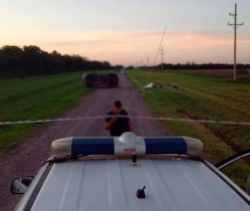 Fatal accidente en Las Lajitas: un automóvil volcó en plena ruta