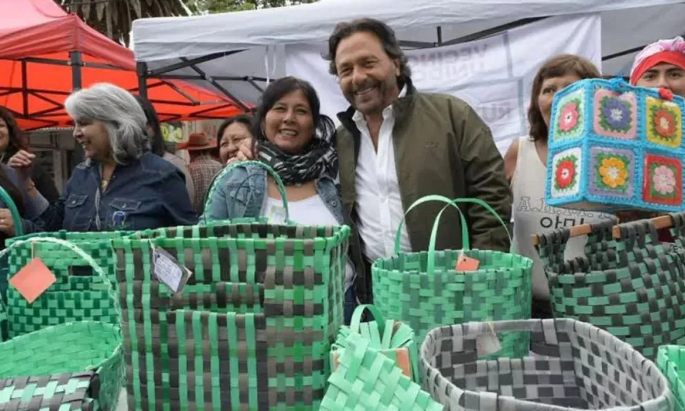 Gustavo Sáenz recorrió la feria de emprendedores de Cerrillos: "Es una muestra del enorme potencial productivo de nuestra provincia"