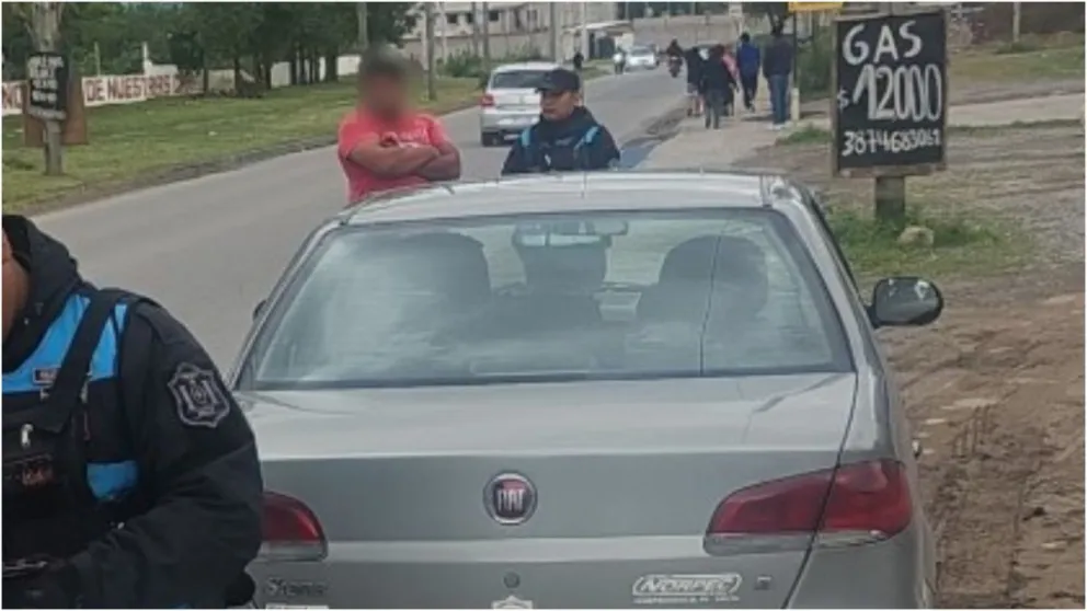 Circulaba en un auto robado por la capital salteña y lo atraparon en un control de tránsito