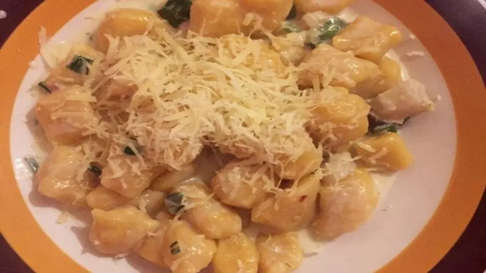 Descubrí el toque secreto para preparar la irresistible receta de ñoquis de ricotta con salsa rosa: fáciles y deliciosos