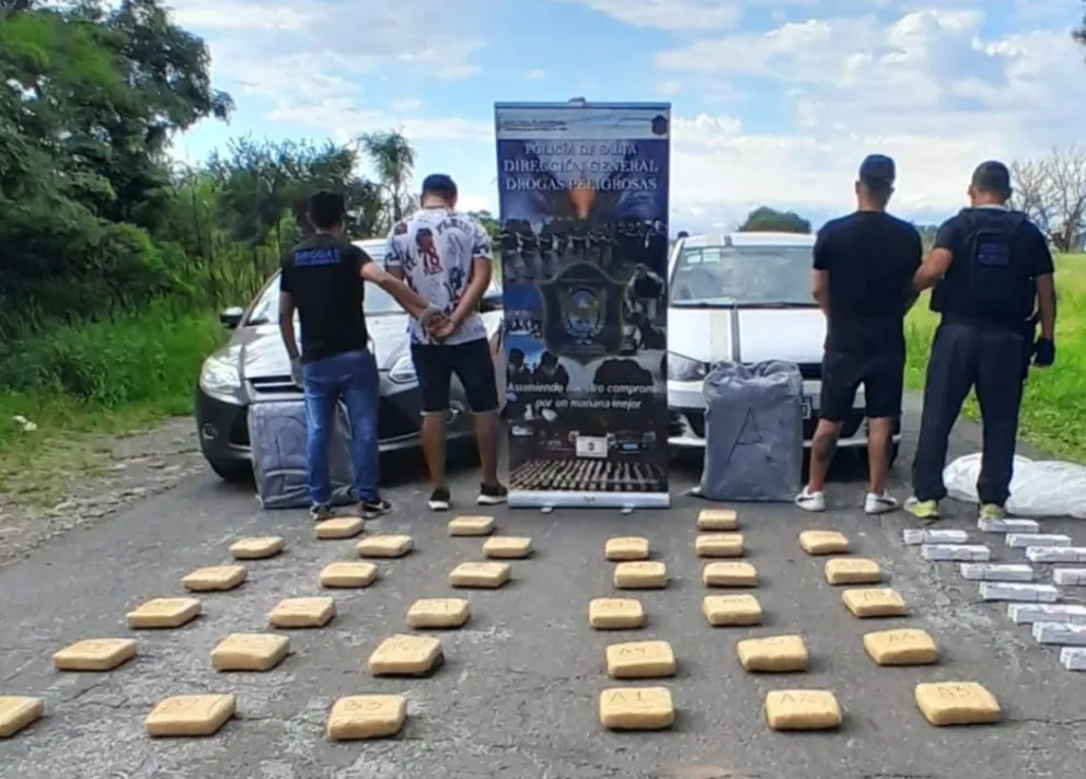 Narcotráfico en Salta: encontraron más de 35 kilos de drogas ocultas en varios vehículos