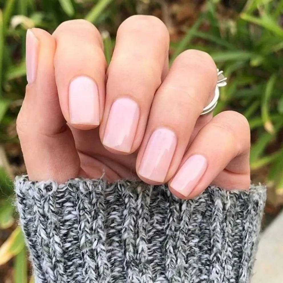 u&ntilde;as