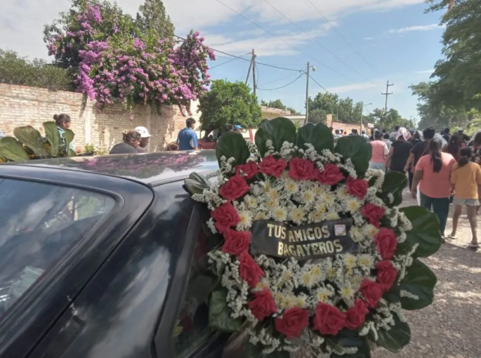 Conmoción total: así fue el último adiós al bagayero asesinado durante el violento enfrentamiento en la frontera