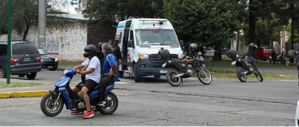 Fuerte accidente en Avenida Bicentenario: una abuela fue embestida por un automóvil