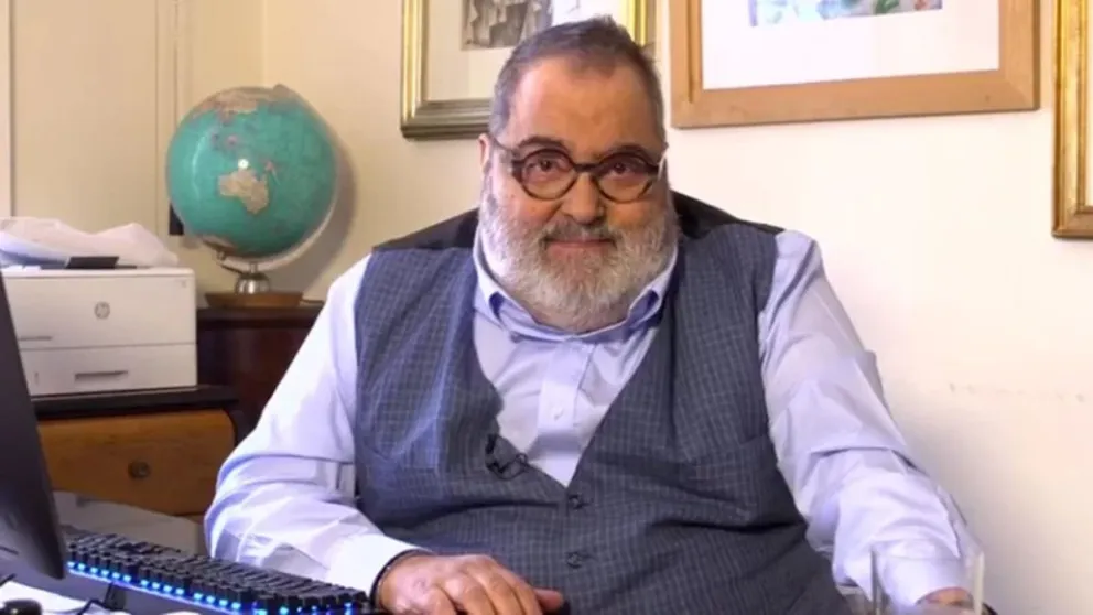 Tan polémico como admirado: periodistas y políticos se unieron en el último adiós a Jorge Lanata