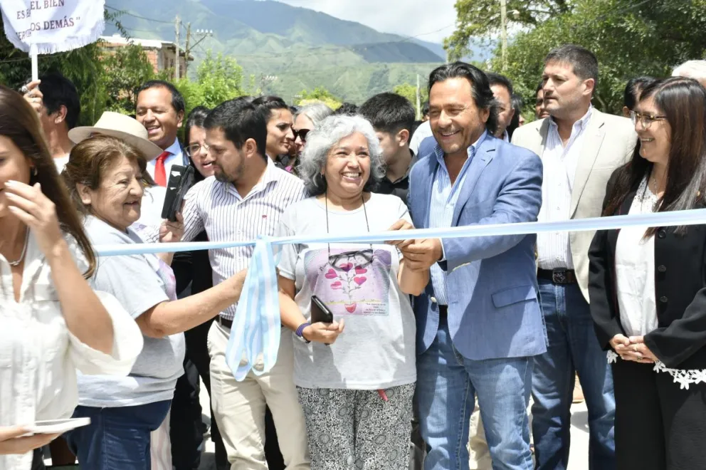 Gustavo Sáenz y el intendente Lino Yonar inauguraron diversas obras en Campo Quijano