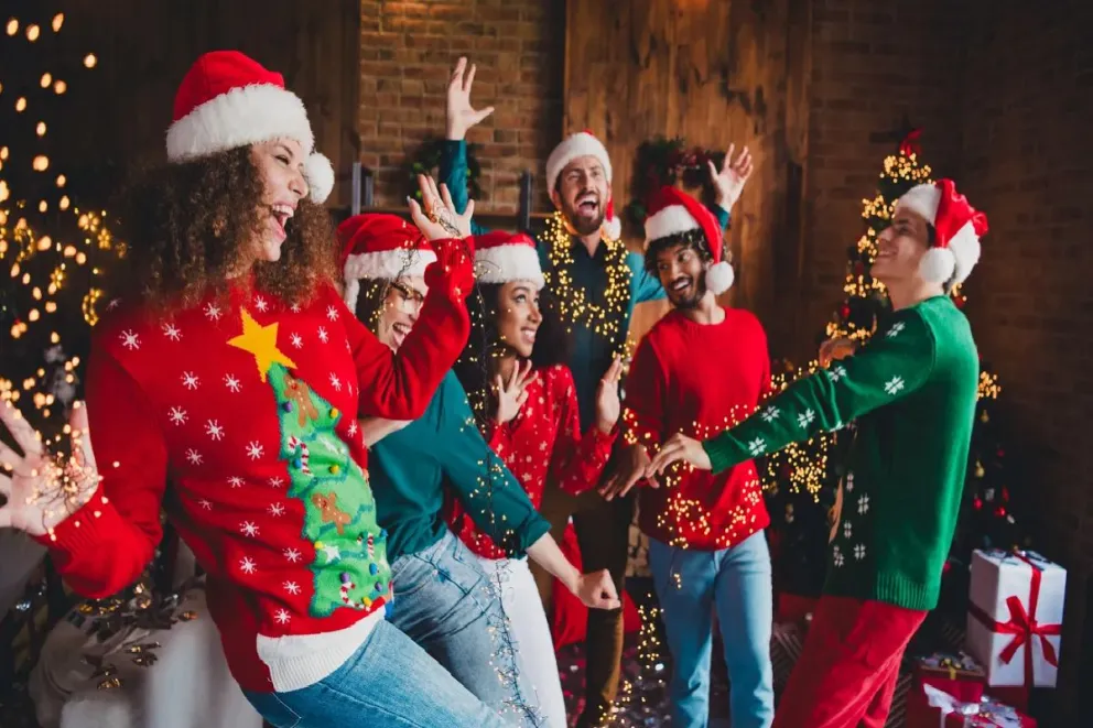 Atrae la prosperidad: colores zodiacales para brillar en Navidad y estrenar 2025 con éxito