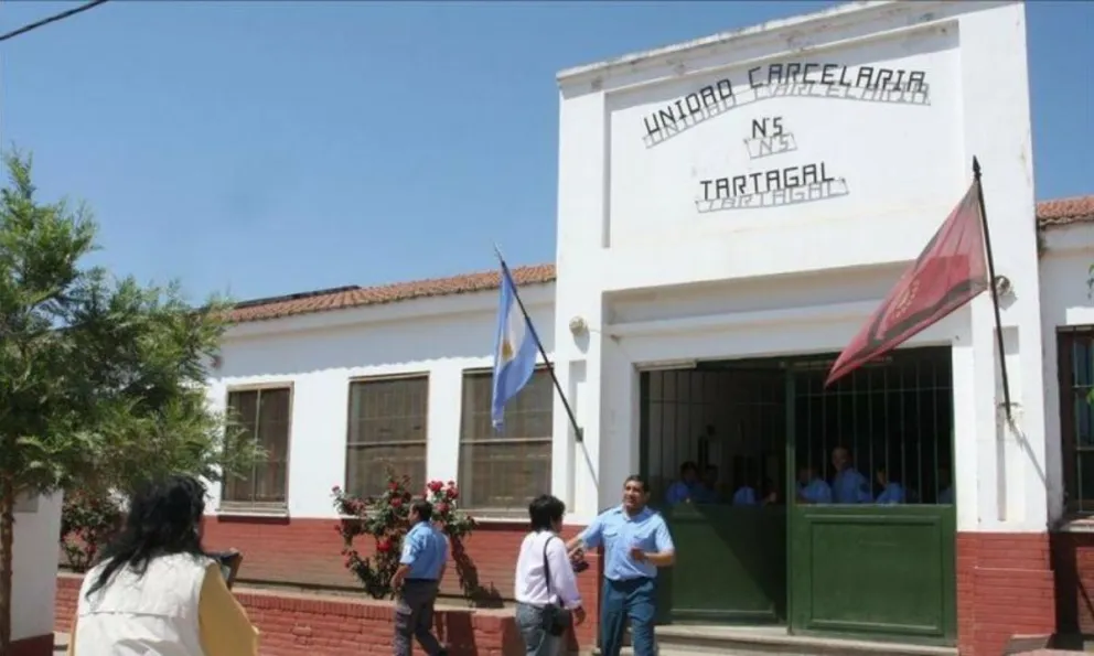 |ÚLTIMO MOMENTO| Cuatro presos se escaparon de la cárcel de Tartagal limando los barrotes