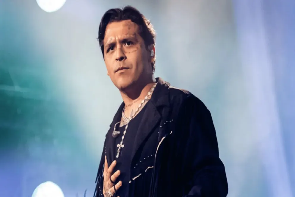 Christian Nodal envuelto en escándalo amoroso con joven de 25 años