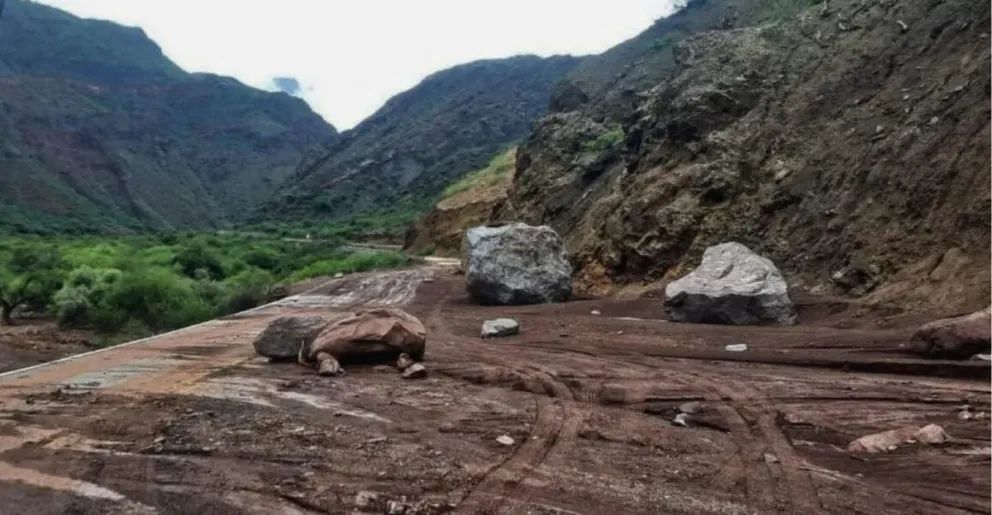 El fuerte temporal en Salta afectó un tramo de la Ruta Nacional 40: así está el camino