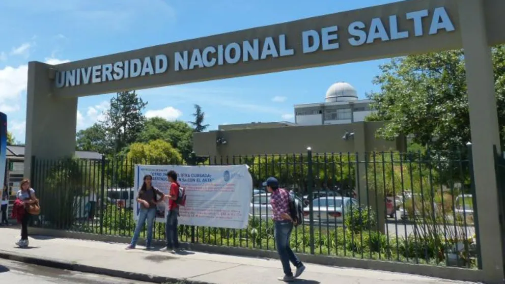 Gasto millonario en la Universidad de Salta en un evento social de fin de año mientras la educación sufre recortes