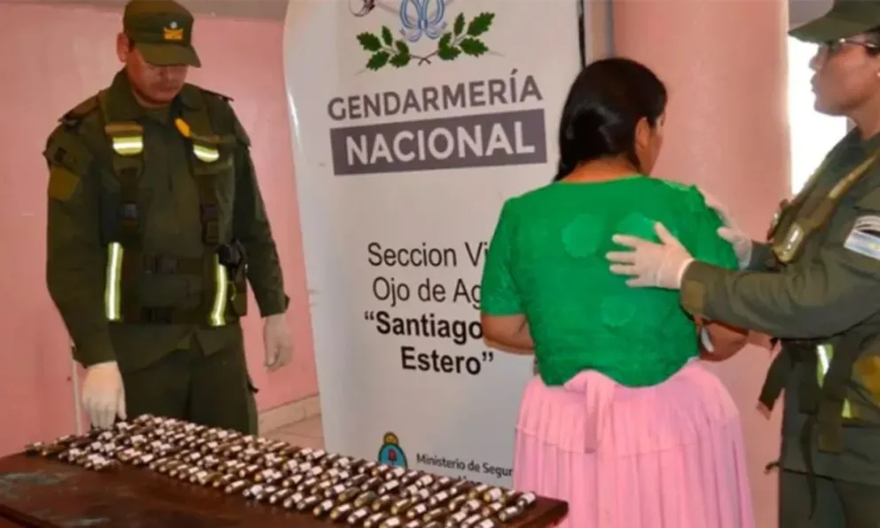Iban de Salta a Córdoba: dos mulas fueron atrapadas con cápsulas de droga en su abdomen valuadas en $37 millones