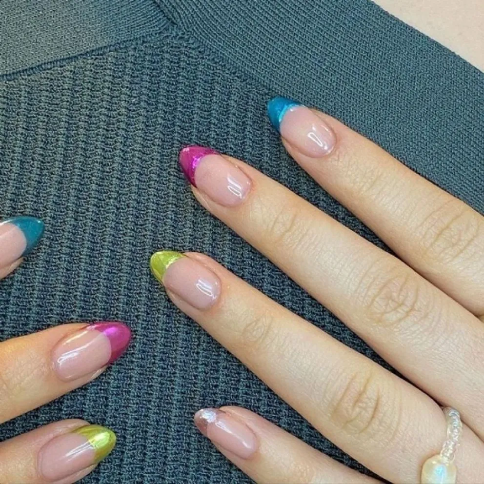 Glass French - Nail Art