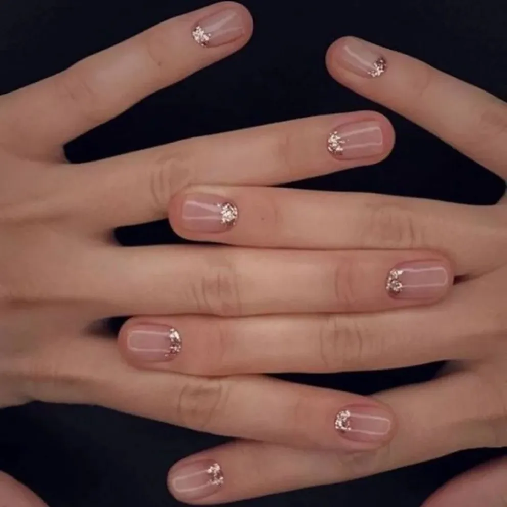 Glass French - Nail Art