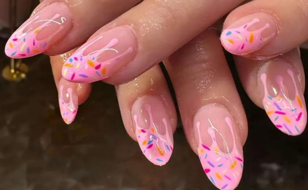 La nueva reina del nail art: descubre la manicura de helado que no te puedes perder este 2025