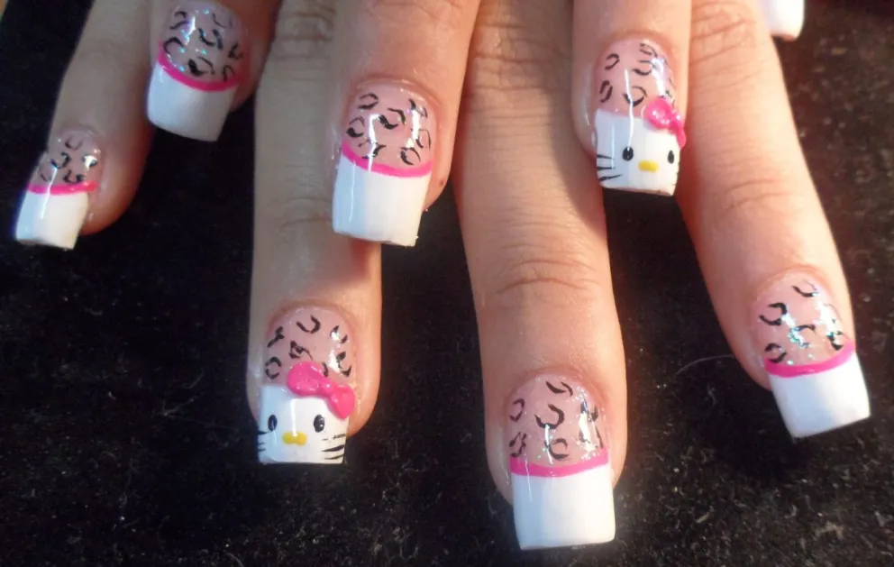 ¡Hello Kitty llega a tus uñas!, diseños románticos y divertidos para conquistar este San Valentín