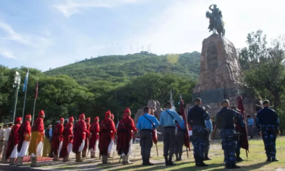 Acto homenaje por el 240° aniversario del nacimiento de Martín Güemes: así lo celebró Salta