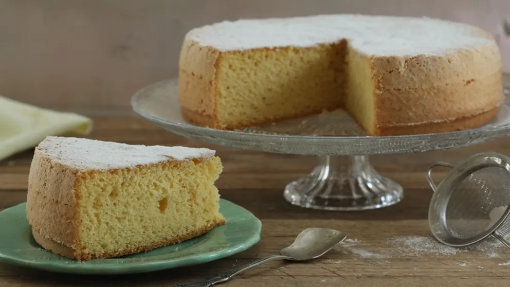 Aprendé a preparar un bizcochuelo esponjoso y sin gluten en minutos: una receta económica y muy fácil 