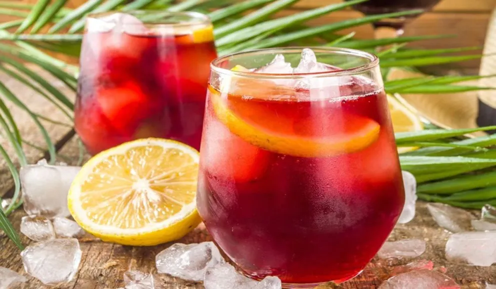 Conocé la receta exclusiva del famoso Tinto de Verano: una refrescante bebida perfecta para combatir el calor