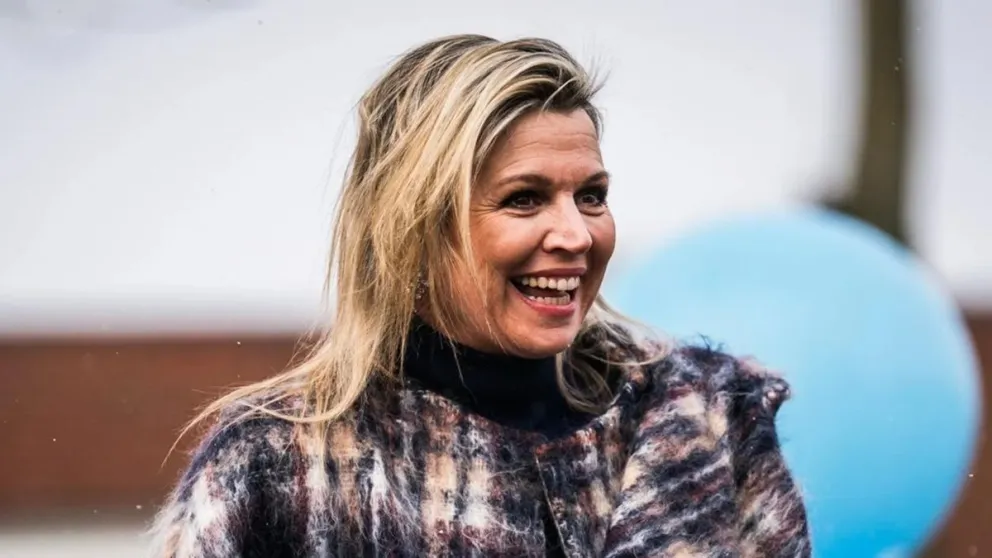Una reina sin reglas: Máxima Zorreguieta volvió a sorprender con un baile bajo la nieve junto a niños de Drente