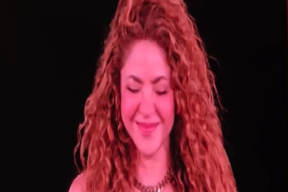 Shakira rompió en llanto al interpretar “Antología”, recibiendo una ovación del público peruanoLO