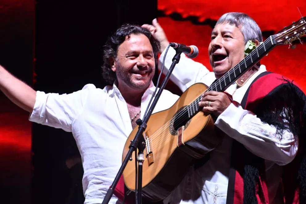 Gustavo Sáenz en la última noche de la Serenata a Cafayate: "Es una fiesta que nos une y representa el alma de nuestra tierra"