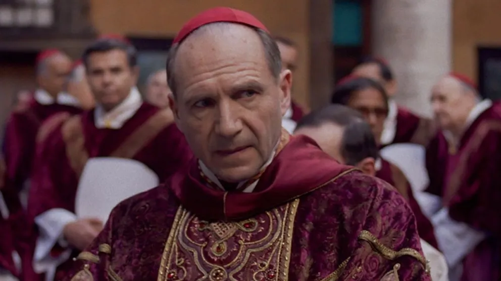 Conocé el error histórico en la película "Cónclave" que pasó desapercibido: te lo contamos