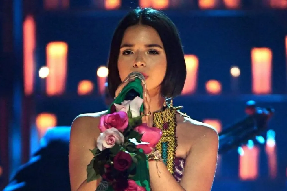 Ángela Aguilar y su polémico discurso en Premio Lo Nuestro: ¿un tropiezo que la marca?